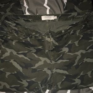 Torrid camo cropped pants